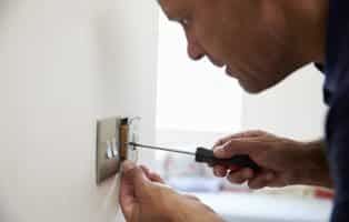 photodune-20643292-electrician-repairing-domestic-light-switch-xl-314x200-1